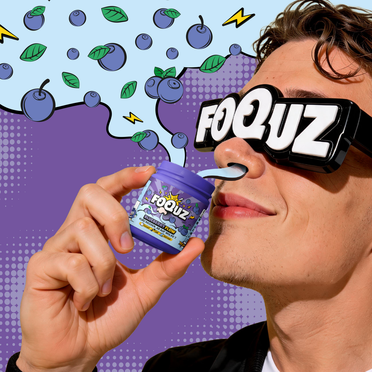 FOQUZ Blueberry Beutel, lila Verpackung mit Aufdruck FOQUZ in der Hand