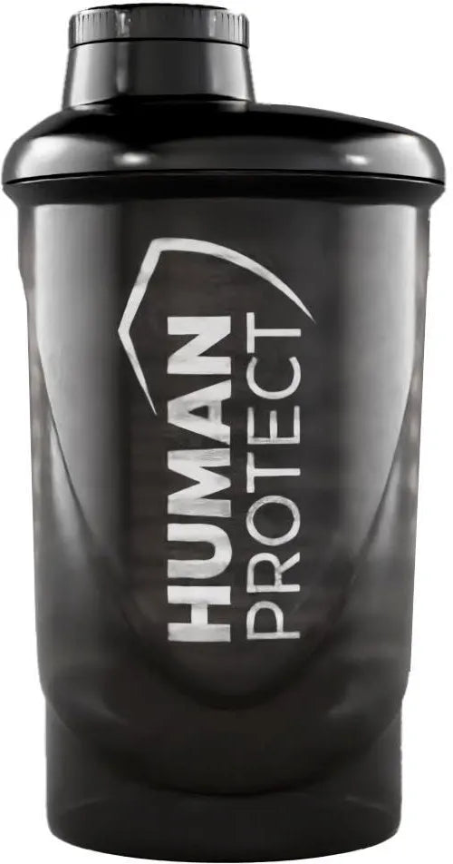 Shaker schwarz mit vertikalem „HUMAN“ und „PROTECTED“-Schriftzug